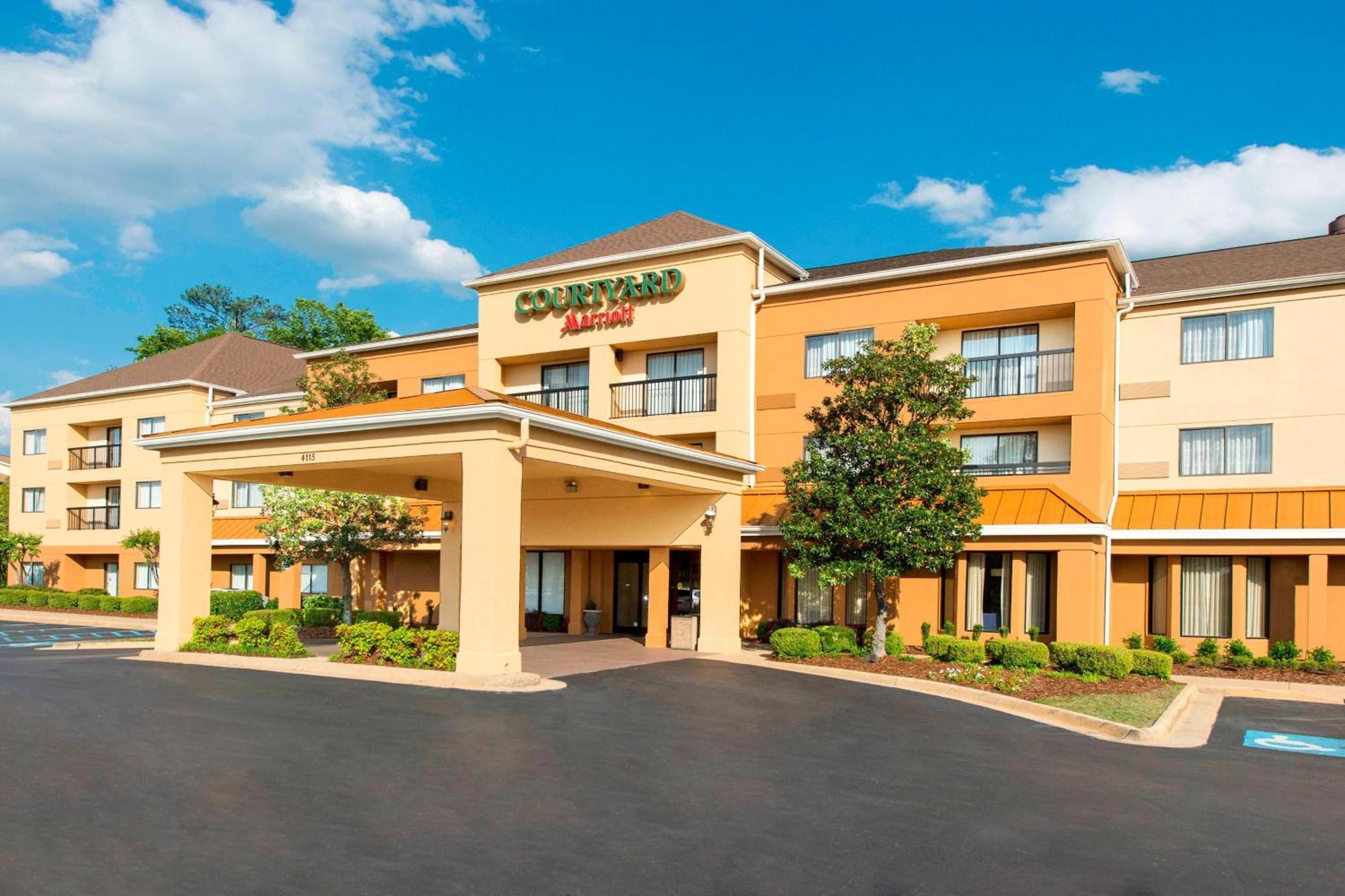 Courtyard Tuscaloosa Hotel Екстериор снимка