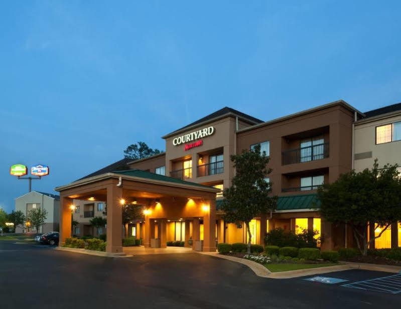 Courtyard Tuscaloosa Hotel Екстериор снимка